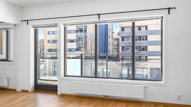 Fra stuen har du utgang til en balkong på 13 kvm.