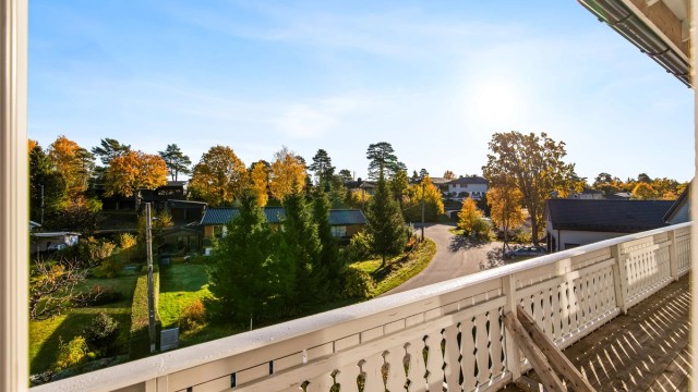 Utsyn over det omkringliggende nabolaget på Hasleåsen.