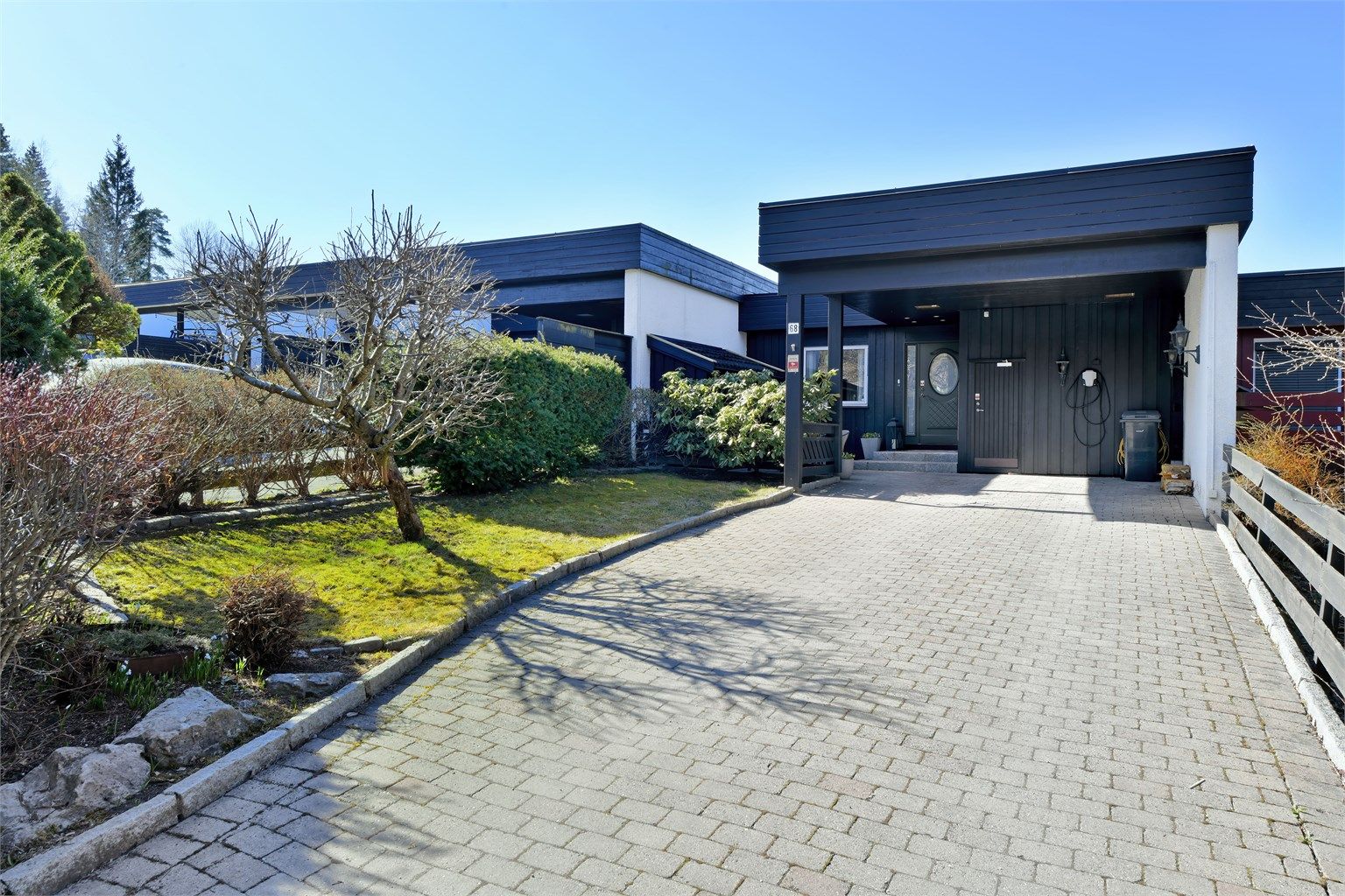 Sebastian Håbesland v/Krogsveen presenterer Ingierkollveien 68 - kjedet enebolig over to plan