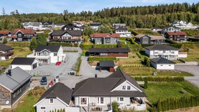 Velkommen til visning! Husk visningspåmelding og laste ned salgsoppgaven før visning.