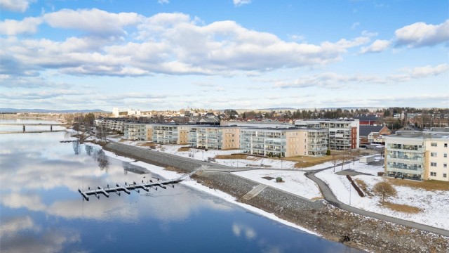 Eiendomsmegler Krogsveen v. Marcus Grundy har gleden av å presentere Raumnessaga 18!