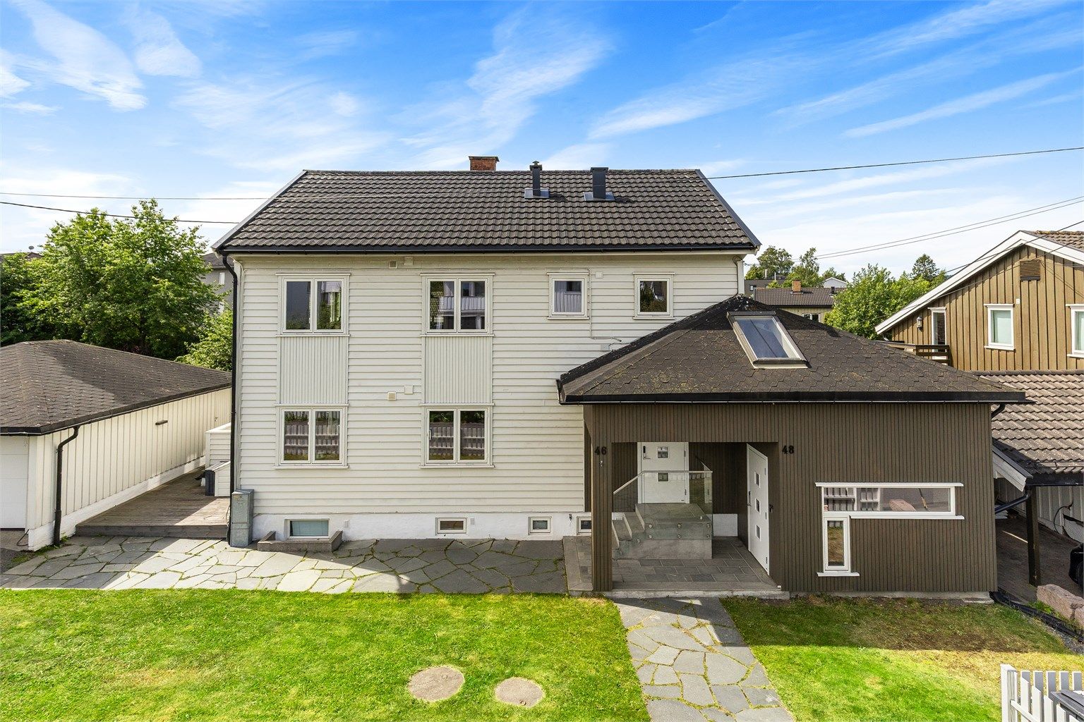 Moderne halvpart tomannsbolig med flott beliggenhet i en rolig og trafikkstille gate i meget barnevennlige omgivelser (Foto: Petter Tanum/TanumFoto)