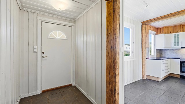 Entré med plass til å henge fra seg yttertøy.