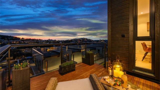 Lekkert rekkehus med fantastisk utsikt og kveldssol.