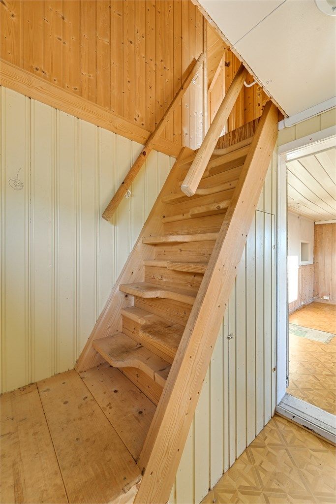 Trapp opp til 2. etasje.