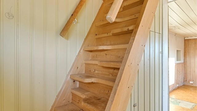 Trapp opp til 2. etasje.