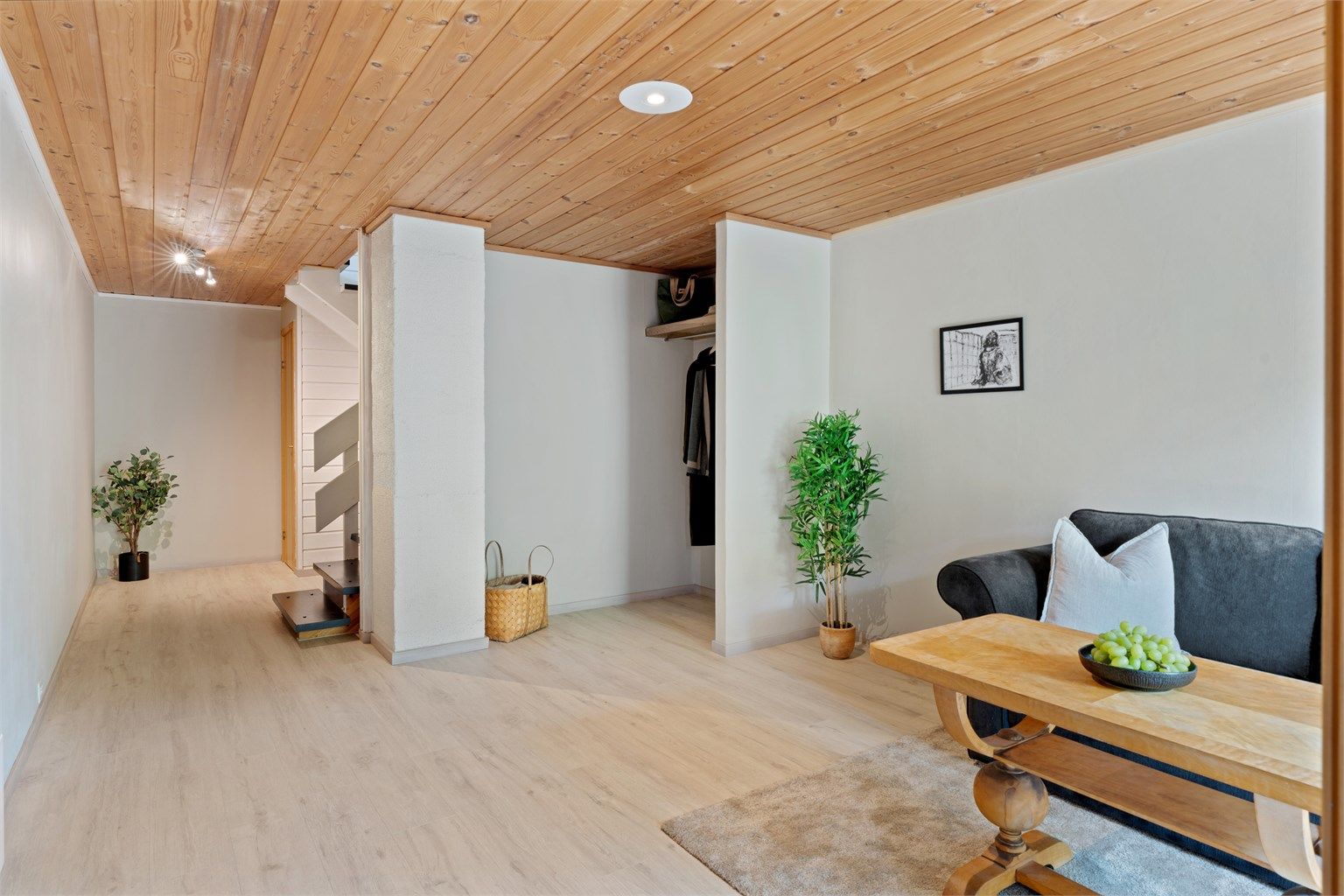Rom innredet som kjellerstue.(byggemeldt som hall)