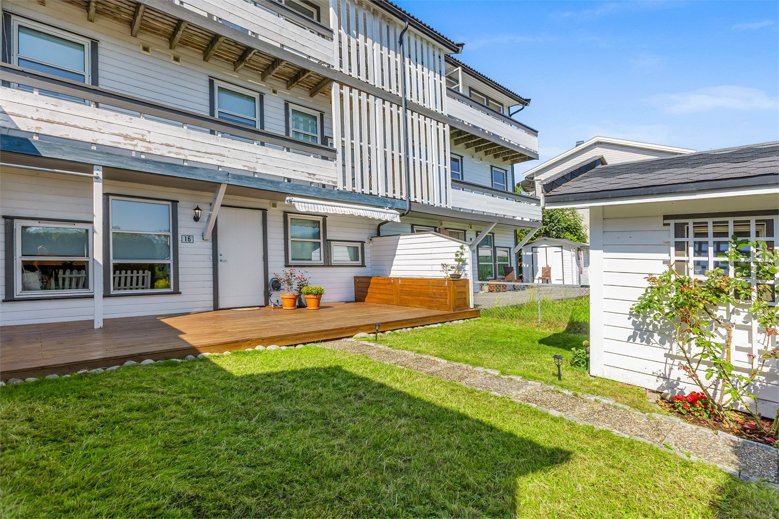 Velkommen til Kalvestien 16 presentert av Tenaz Ershadi v/Krogsveen! 