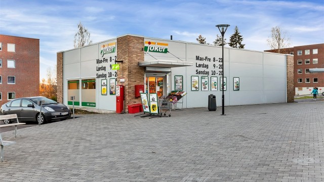 Flere servicetilbud og butikker i nærområdet.
