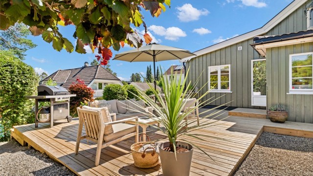 Et flott sted å samle familie og venner til hyggelige måltider og lange sommerkvelder.