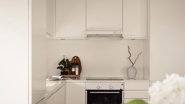 Ventilasjonen er tilknyttet bygningens balanserte anlegg med varmegjenvinning.