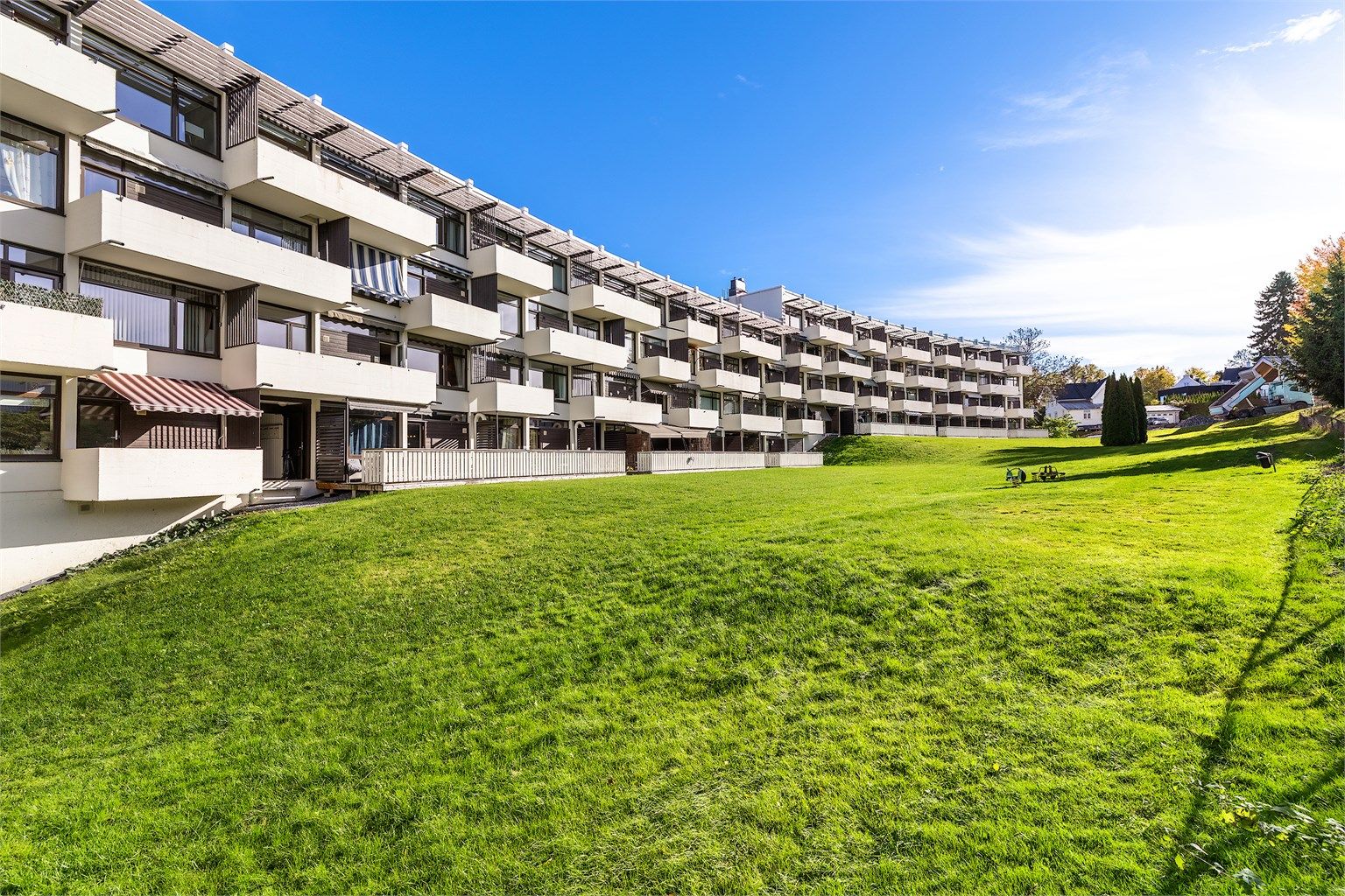 Kastellet Borettslag ble oppført i 1968 og ligger i et etablert boligområde.