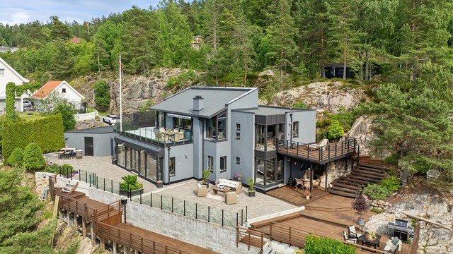 Arkitektonisk perle med spektakulær panoramautsikt over Oslofjorden og Steilene. Foto: John Kerlefsen v/Efkt