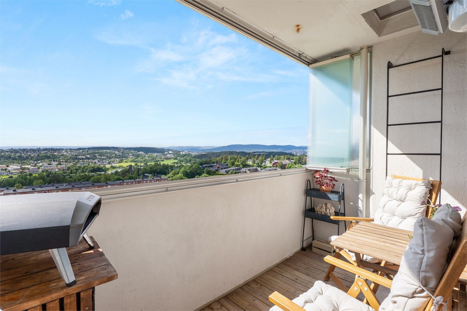 Fantastisk utsikt ut over Oslo og svært gode solforhold. Foto: Oh Shots