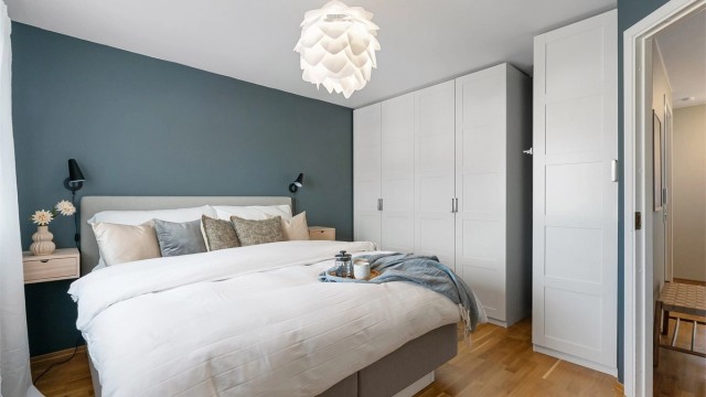 God garderobeplass på soverommet