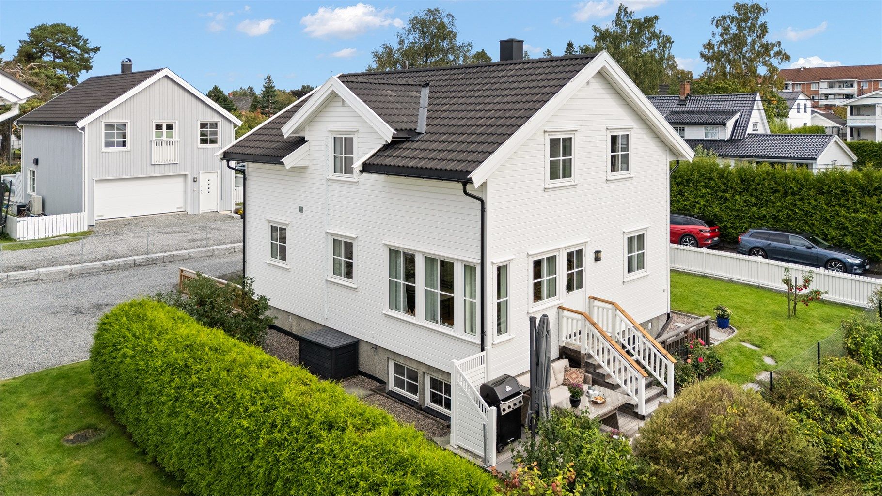 En pen og innholdsrik enebolig, ideell for familier.