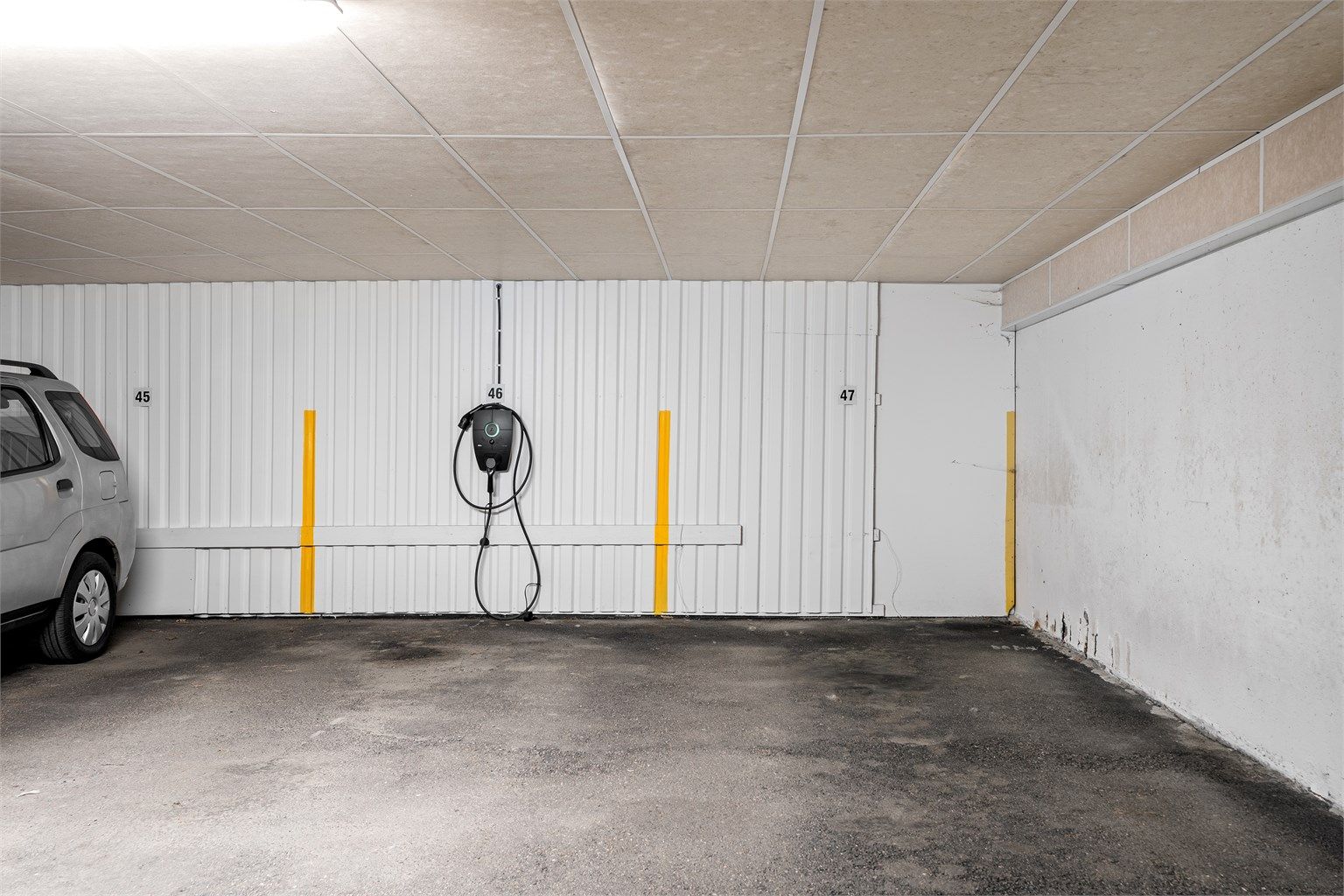 Biloppstillingsplass i garasjeanlegg, plass nr 47. Det er heis ned til garasjen fra fellesoppgang. 