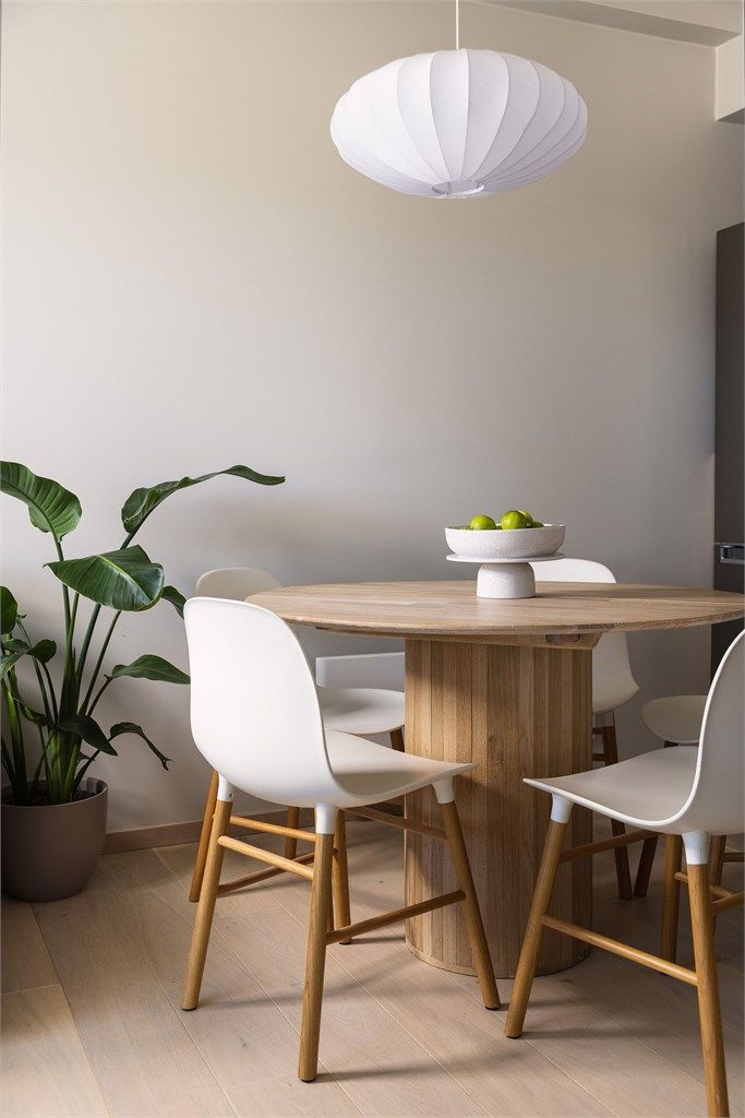 God plass til spisebord med plass til 4