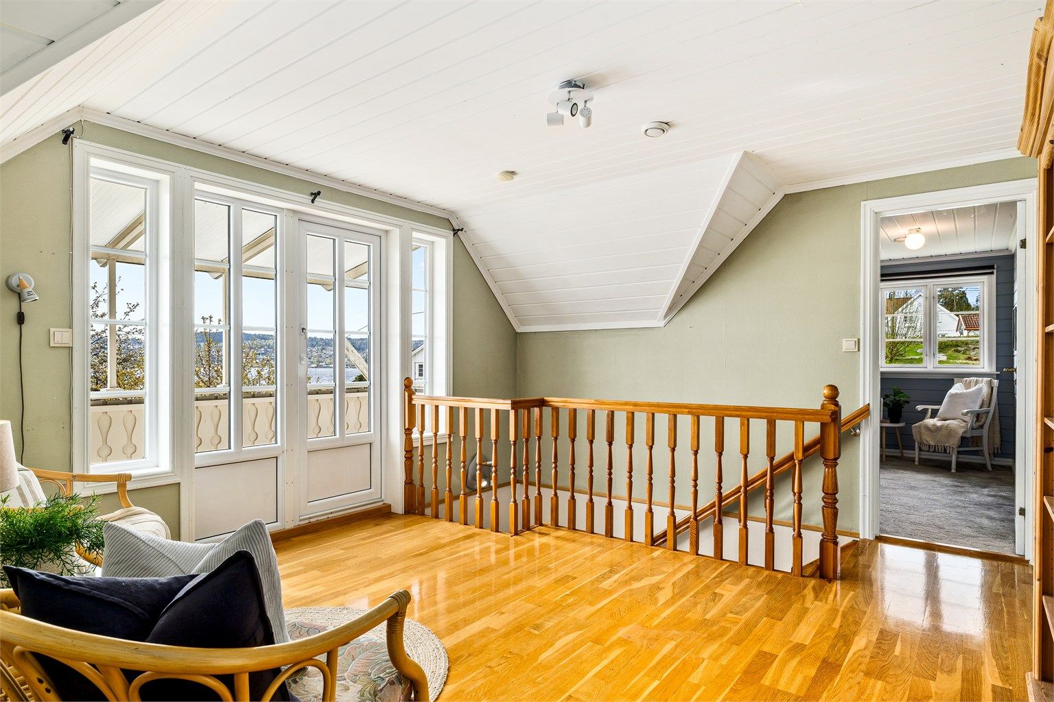 Fra loftstua er det også utsikt ut mot Stathelle og Langesundsfjorden.