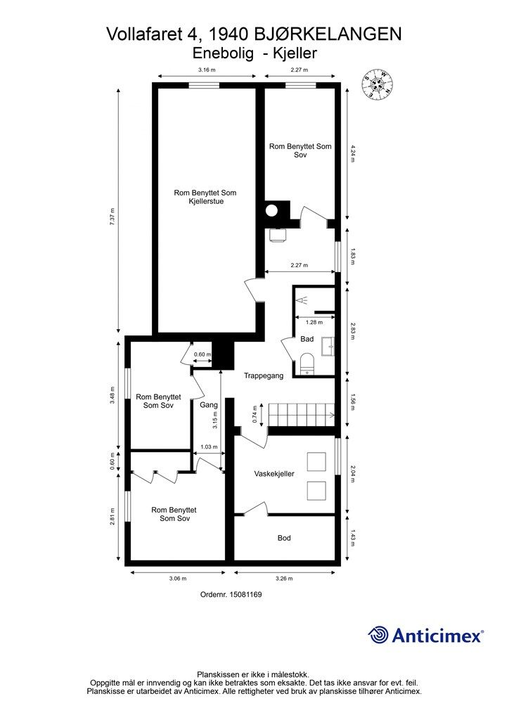 Kjelleren har et bruksareal på 90 m² og inneholder flere innredede rom, bad, vaskekjeller og bod. Bruksendring av rommene er ikke omsøkt.