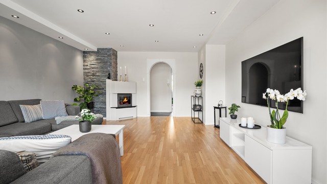 Downlights i himlingen og parkett på gulvene