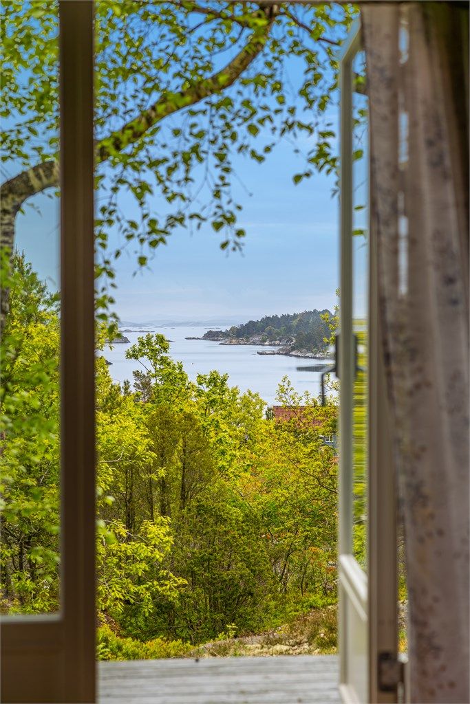 "Det ligger mye luksus i enkle gleder, som å innta dagens første kaffekopp på trammen mens du ser utover vannet.