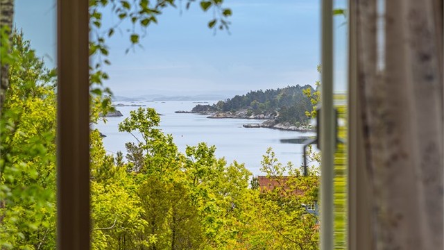 "Det ligger mye luksus i enkle gleder, som å innta dagens første kaffekopp på trammen mens du ser utover vannet.