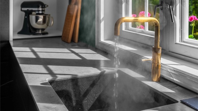 Quooker 5 liter er montert direkte på blandebatteriet - dette vil du garantert sette pris på