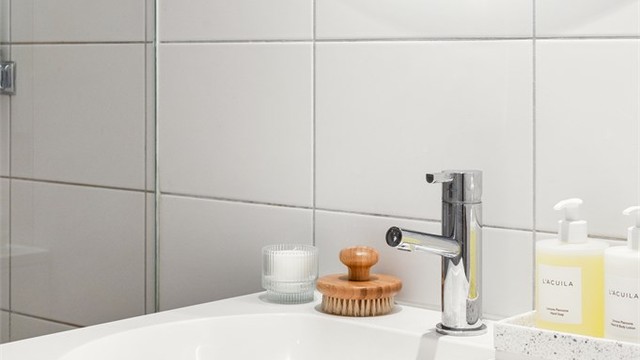 Servant med god oppbevaringsplass