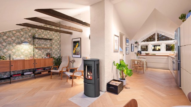 Fra den sosiale sonen er det en naturlig flyt videre inn mot kjøkkenet.