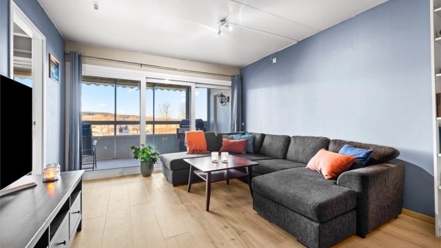 Eiendomsmegler Krogsveen v/Andreas Christophersen ønsker velkommen til Riihimækiveien 11!