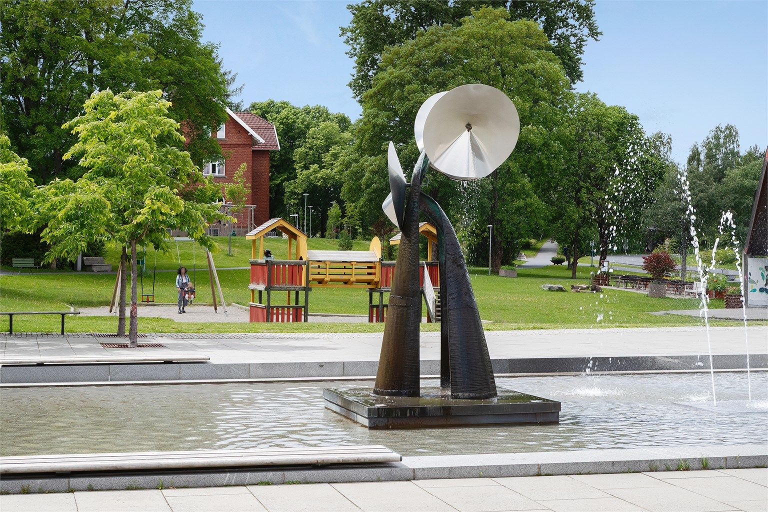 Ås sentrum byr på trivelige parker og rekreasjonsområder for hele familien.