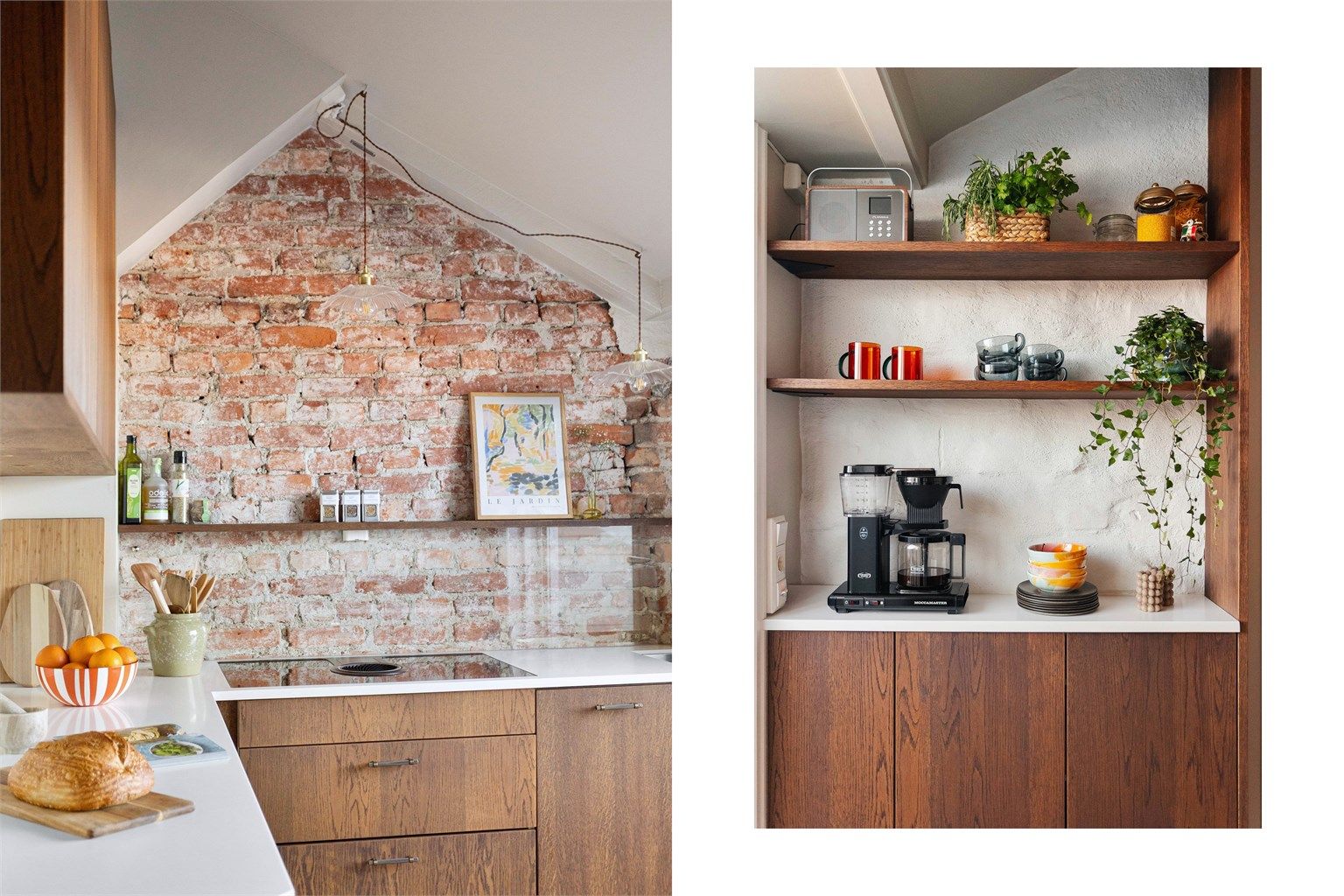 Den moderne innredningen harmonerer sømløst med boligens særegne karakter