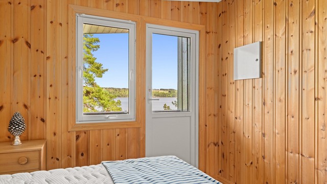 Balkongdør ut til luftebalkong utenfor