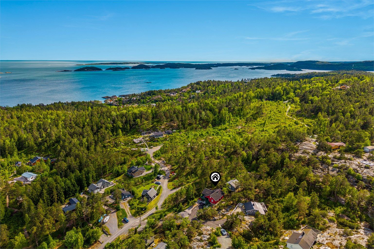 Praktfull skjærgård, ytterst i havet ligger Jomfruland.