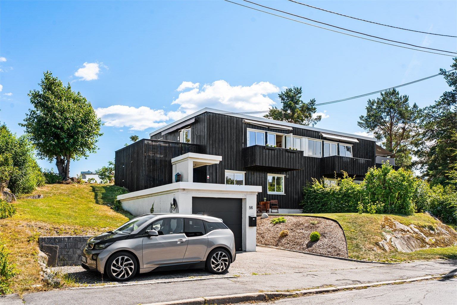 Velkommen til Vestengsvingen 56 - Solrik og meget pen vertikaldelt bolig | Utsikt | Garasje | Barnevennlig | Nærhet til friområde - Foto: Oh Shots