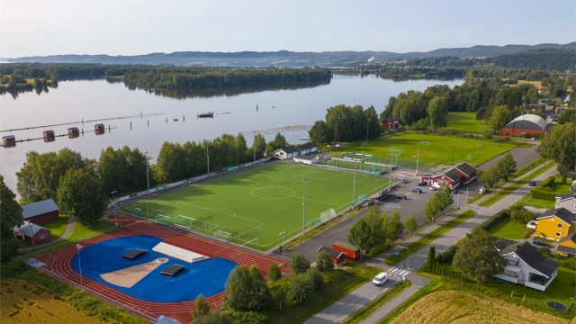 Kort vei til idrettsanlegg som Fet Arena, kun 4 minutter unna.