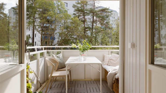 Her får du en vakker leilighet med balkong, sol og gjennomgående høy standard