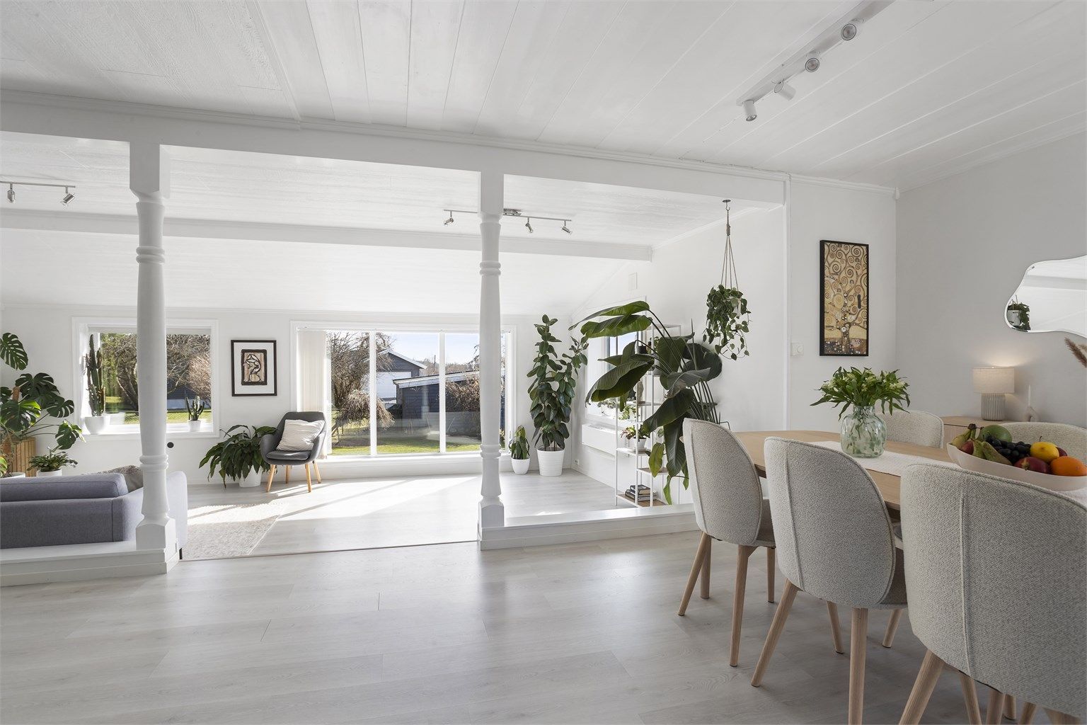 Velkommen til Ellingsrudveien 16 - Stor og innholdsrik familiebolig 