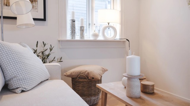 Vinduer med 2-lags energiglass fra 2000-tallet bidrar til god isolasjon og komfort