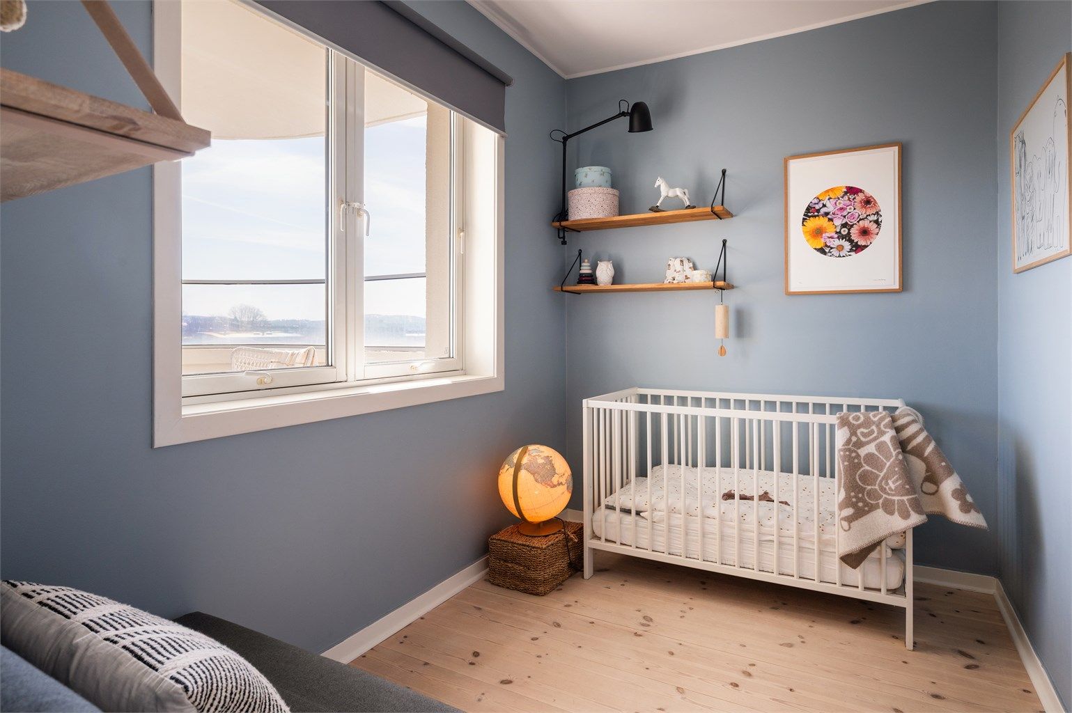 Soverom nr 2 er et hyggelig rom som enkelt kan tilpasses dine behov