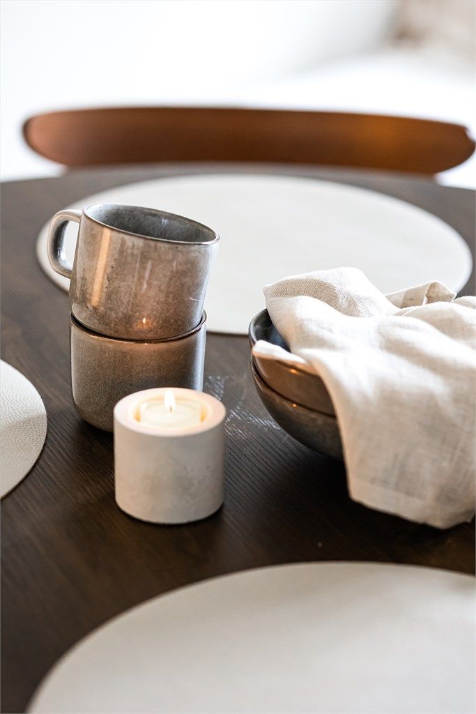 Lave kjøpsomkostninger (ingen dok.avgift). Det praktiseres ikke forkjøpsrett i borettslaget.