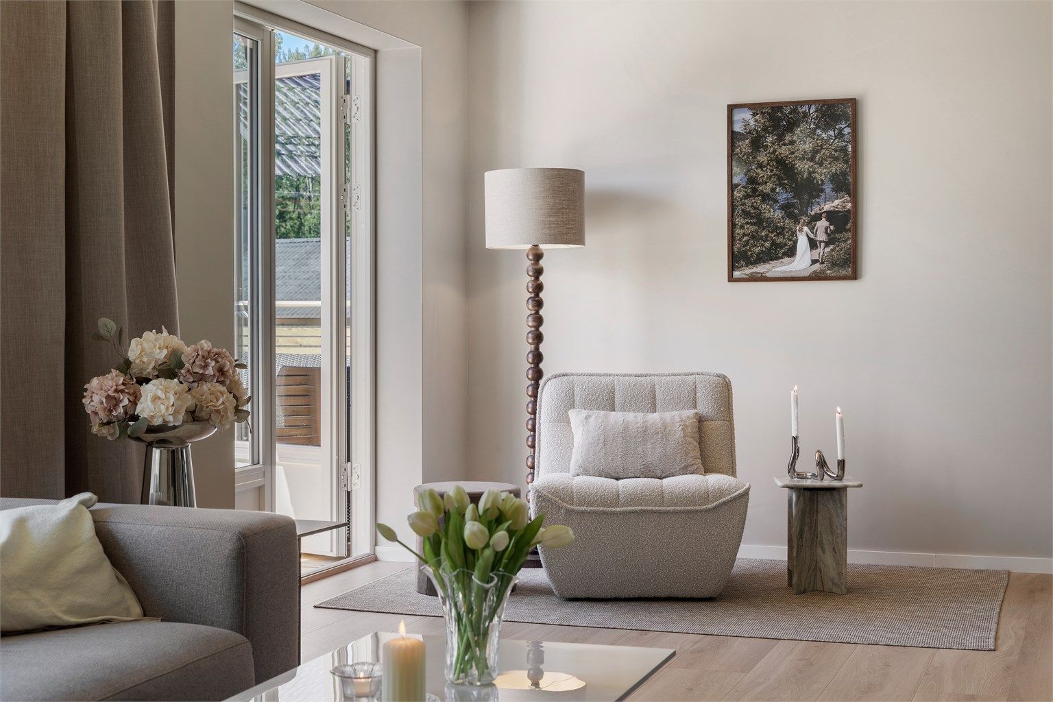 Verandadør i treverk med isolerglass, ny i 2025.