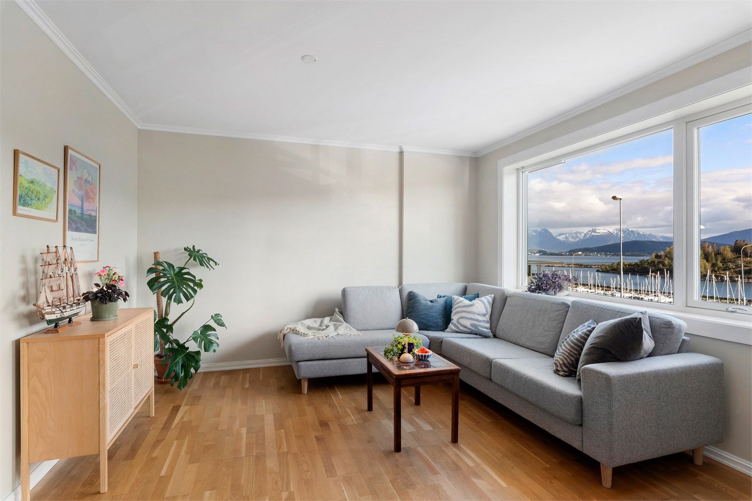 Velkommen til Nørvegata 11C - presentert av Eiendomsmegler Krogsveen v/eiendomsmegler Robert T. Iversen