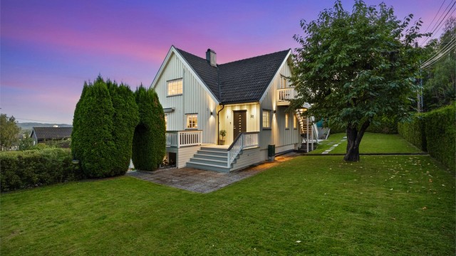 Eiendomsmegler Krogsveen v/Silje Frankplads har gleden av å presentere Roald Amundsens vei 30!