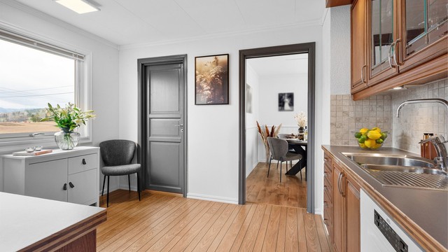 Adkomst til matbod fra kjøkkenet