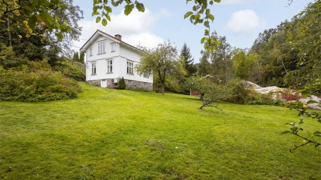 Krogsveen v/Sander Stølan presenterer Skotfossvegen 109!
Foto: Danny Twang!