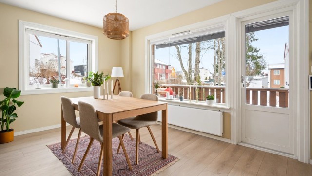 Velkommen til en nydelig hjørne-/og gjennomgående 3-roms leilighet i et meget attraktiv boligområdet. Foto: Lars Gartå.