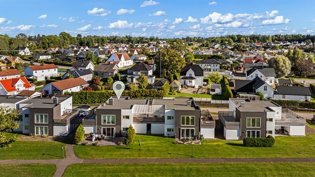Etablert nabolag med kun 3 minutters gange til Kiwi Barkåker.