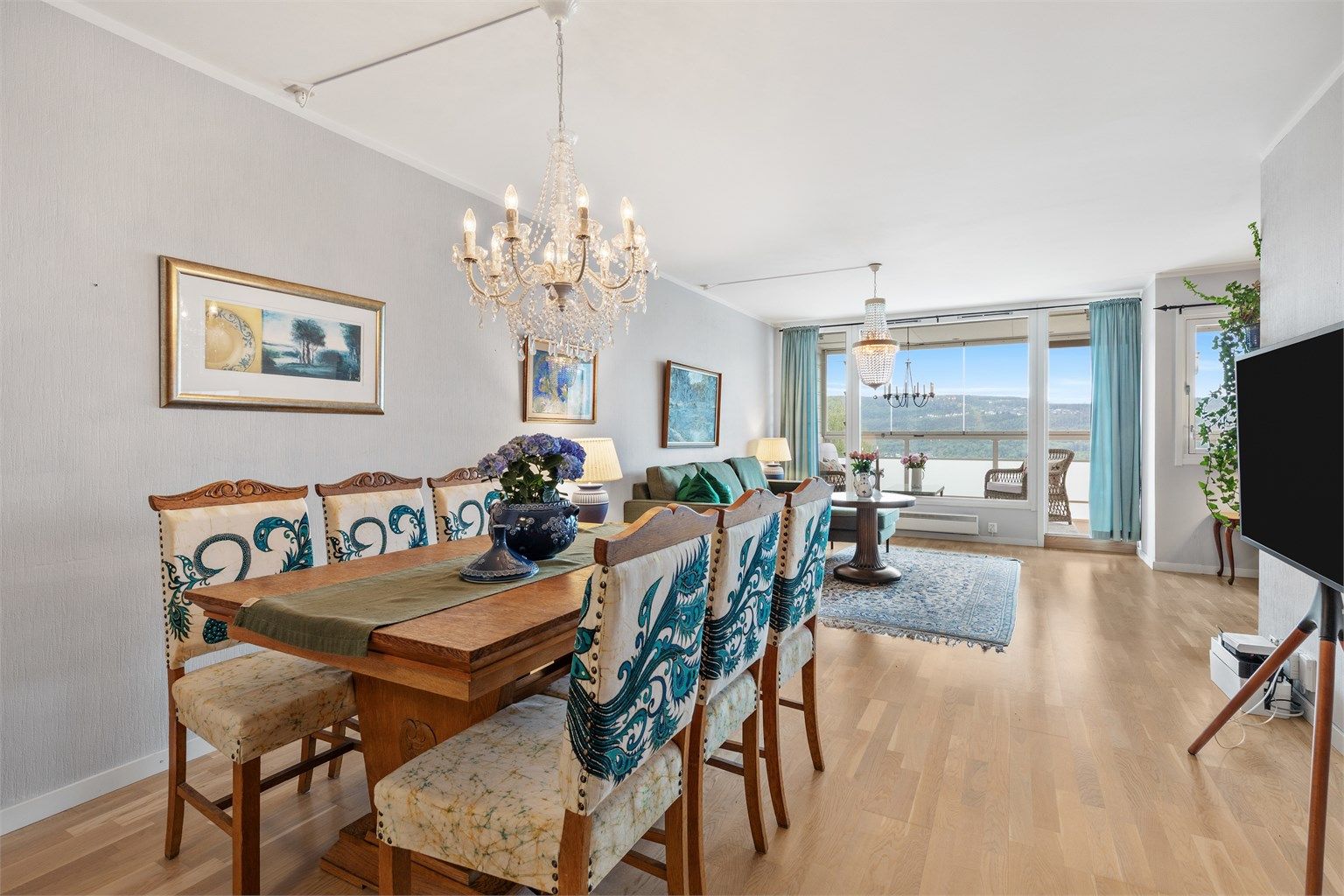 Balkongdør og noen vinduer ble skiftet i 2023